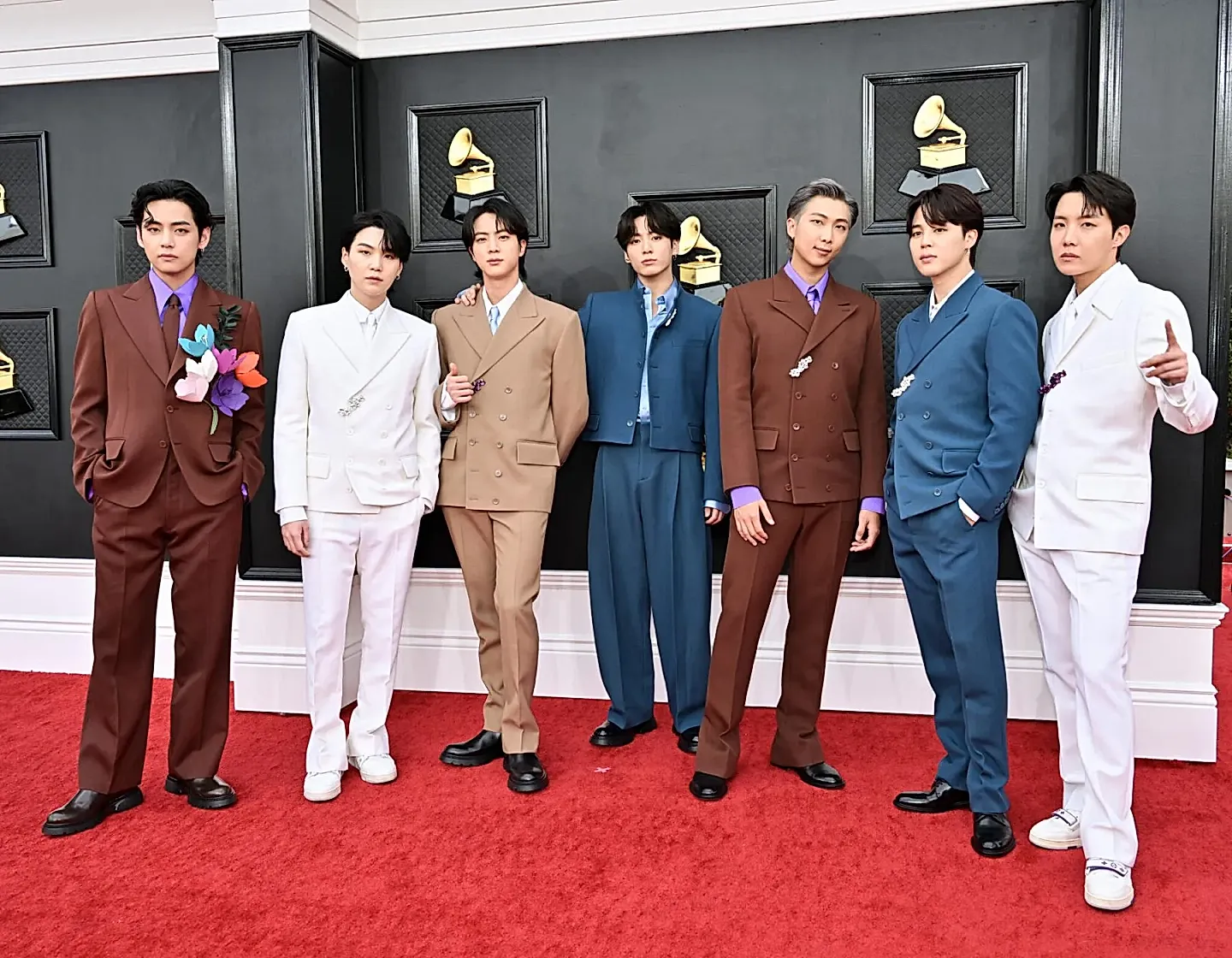 BTS возвращаются взрослее и спокойнее
