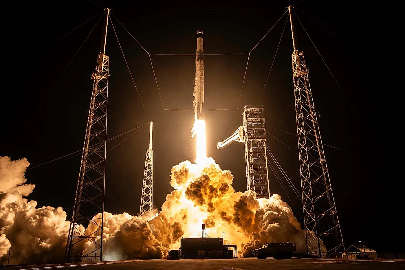 Стыковка Crew-12 к МКС