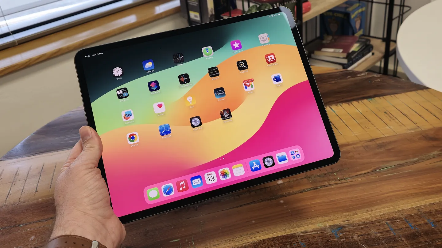 iPadOS 19: Дуэль или Провал?