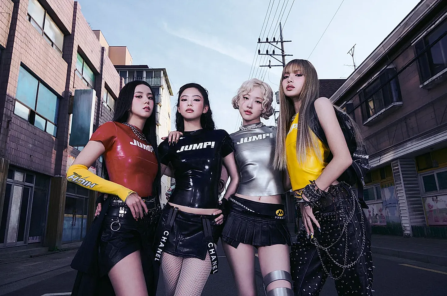 BLACKPINK возвращаются с DEADLINE