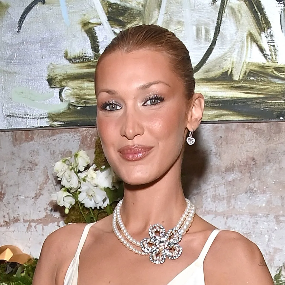 Белла Хадид и винтаж Dior