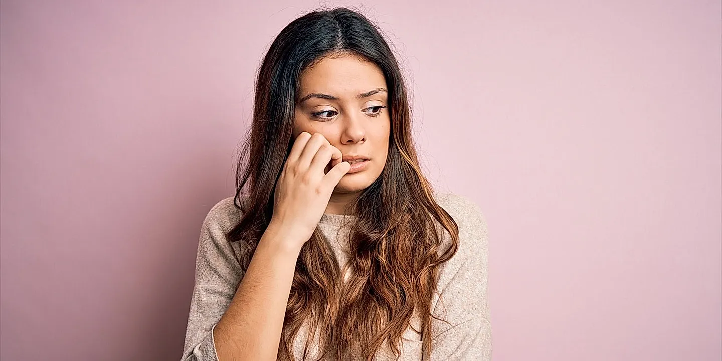 Фиксированное мышление против социальной тревоги