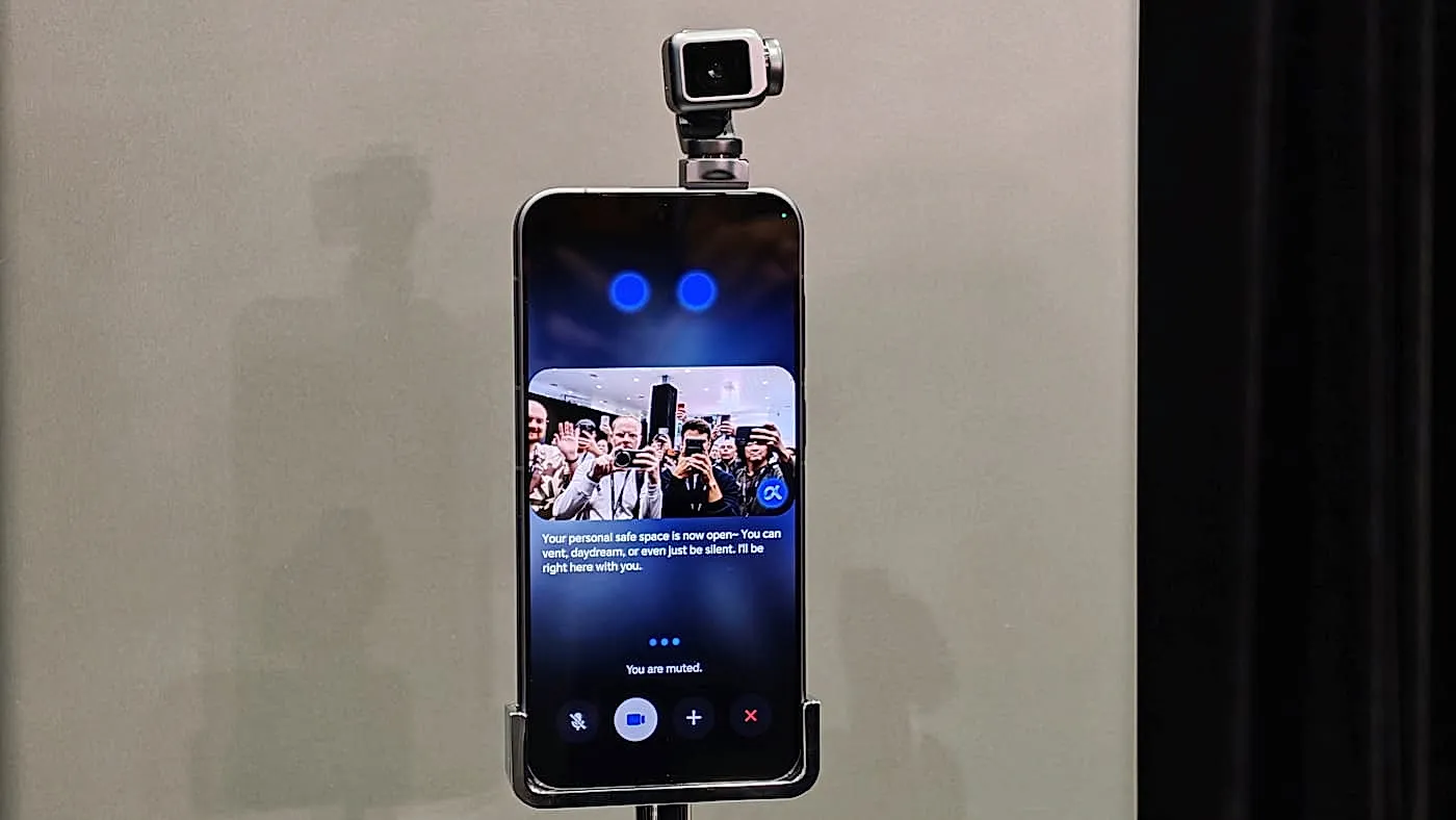 Роботофон Honor: мини-робот в кармане