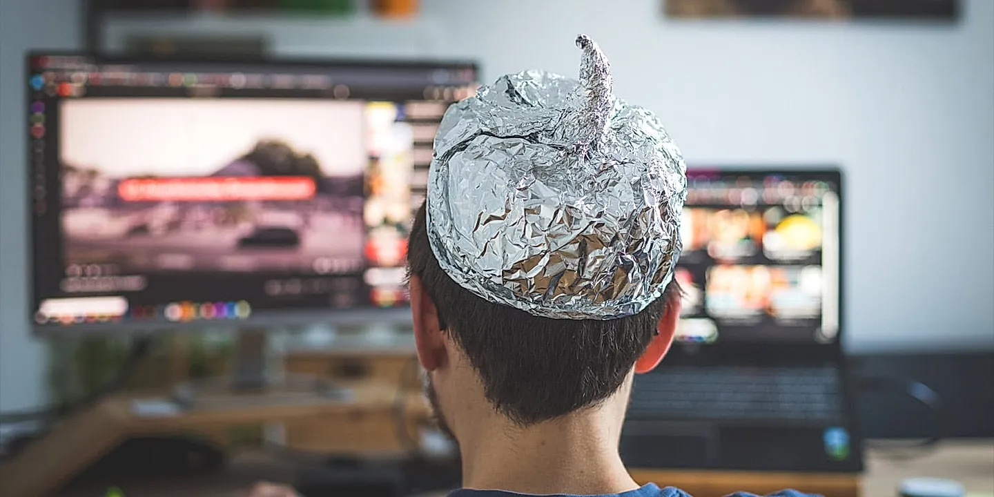 Почему конспирология так прилипает