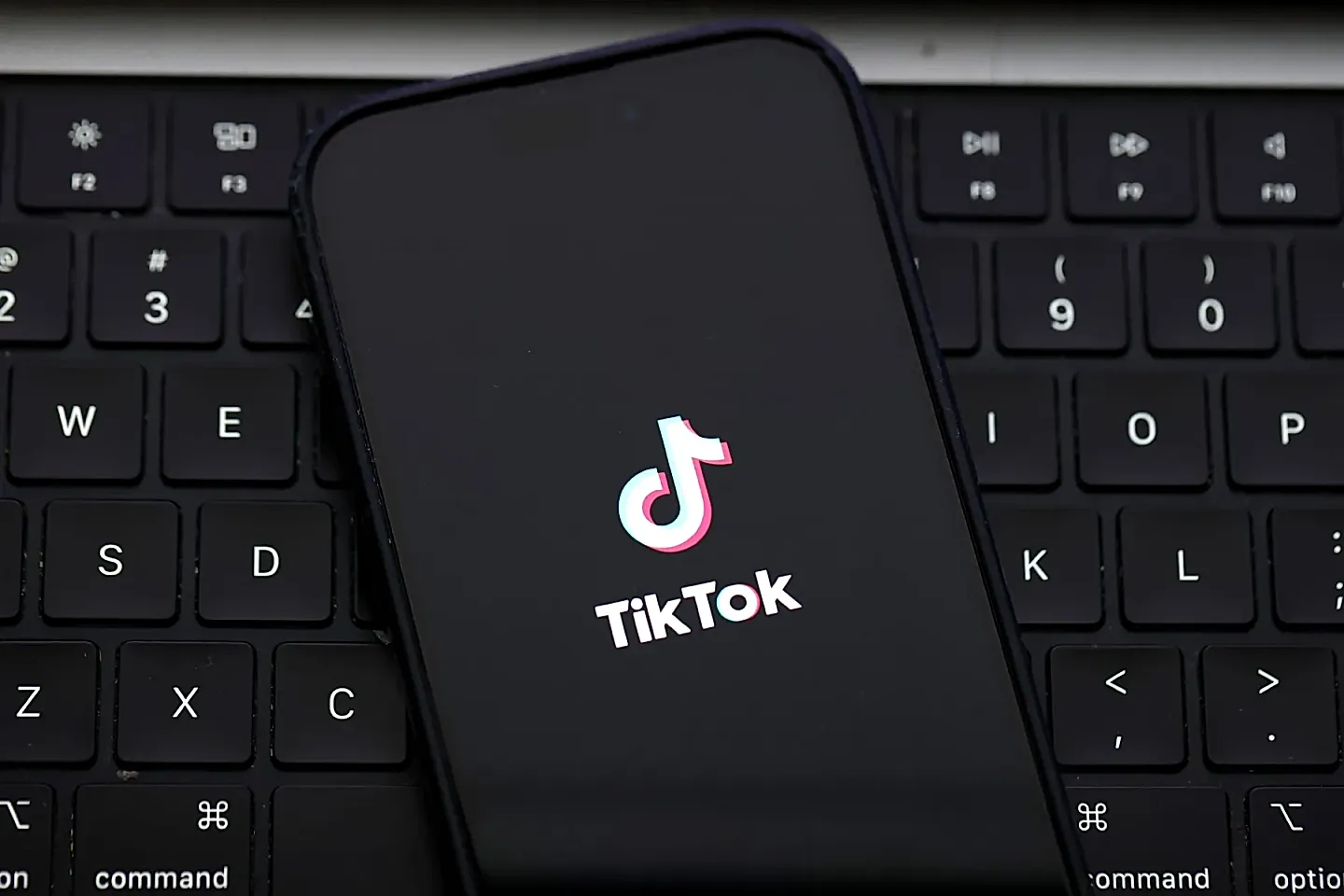 Канада оставляет TikTok и встречает звезд