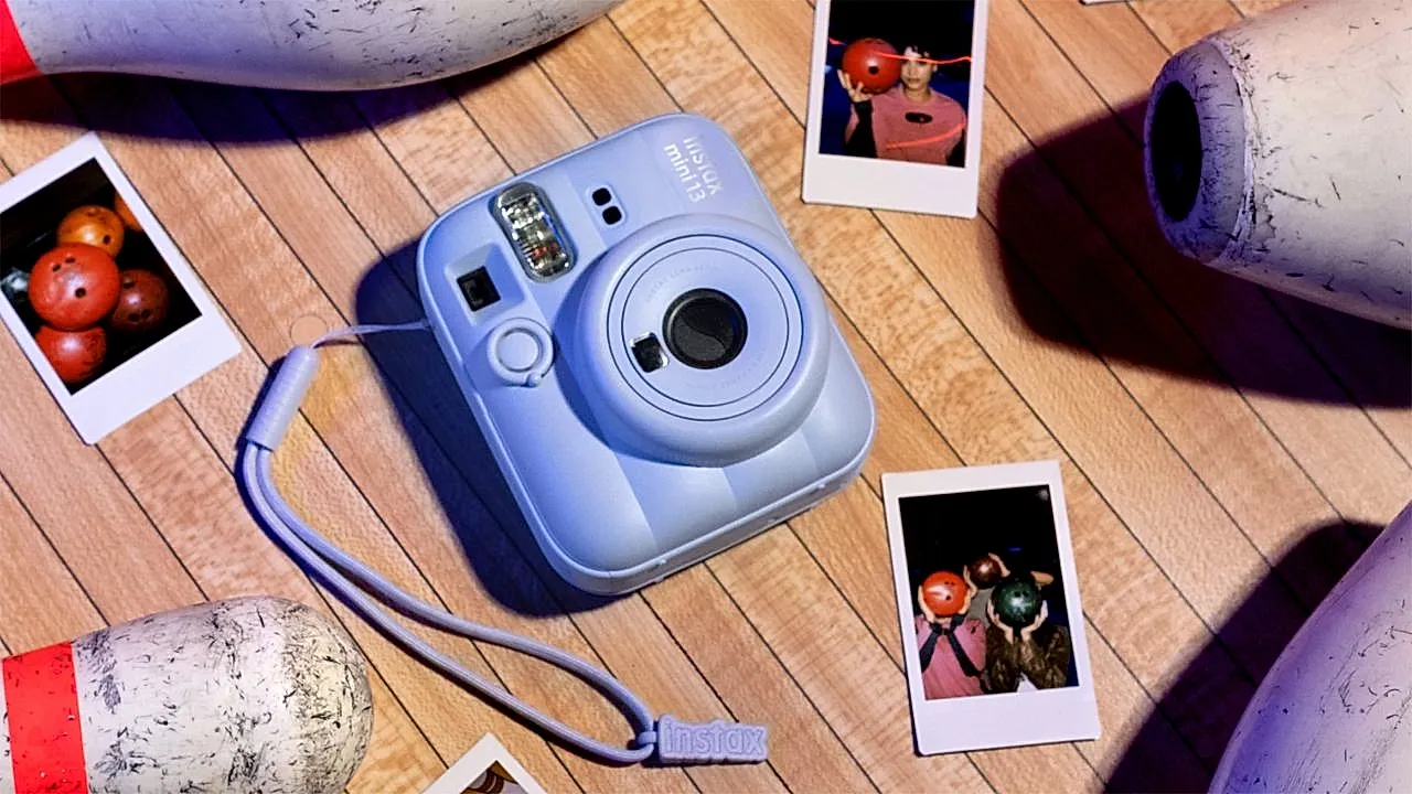 Instax Mini 13 против Mini 12