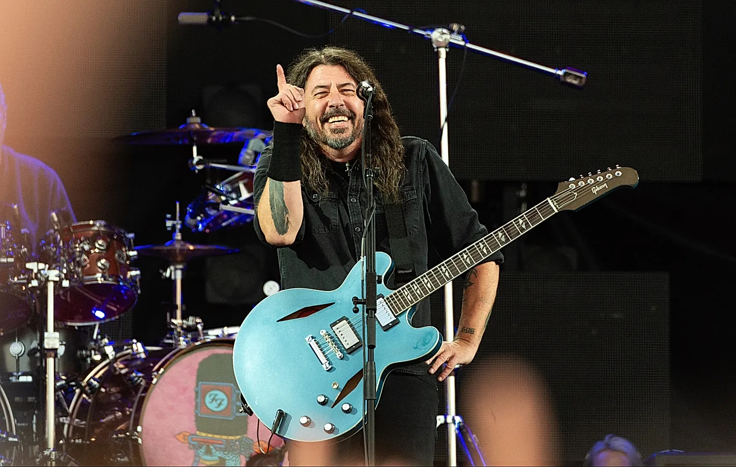 Foo Fighters в ирландской церкви