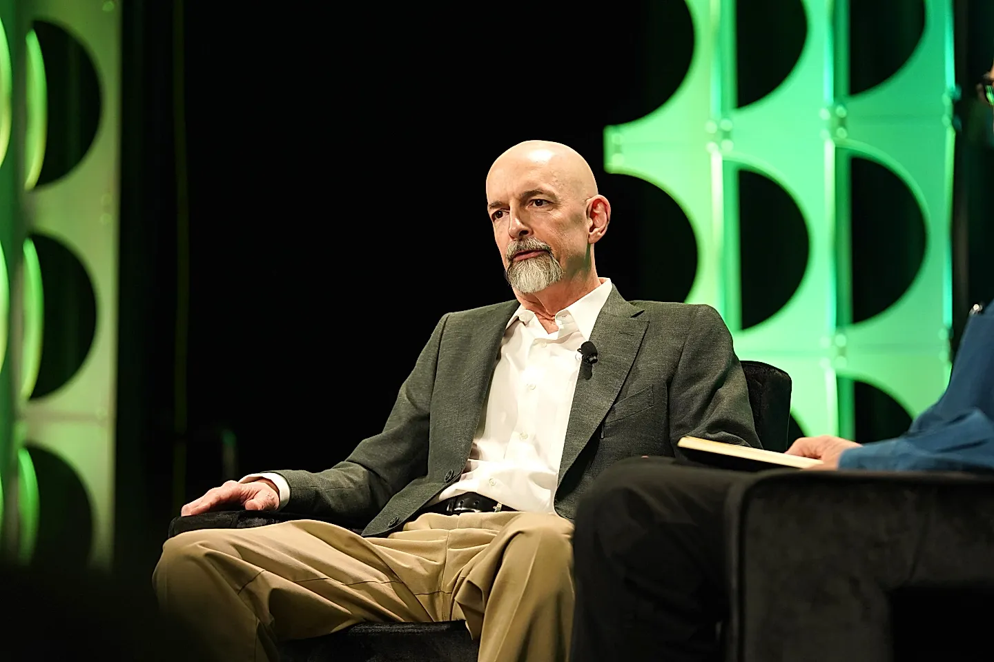 Человек, придумавший «метавселенную», высказался о странных очках Meta