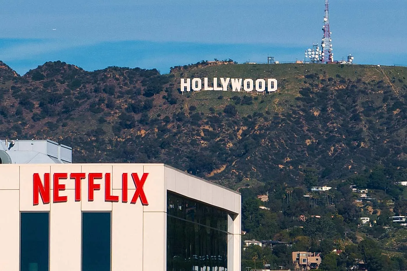 Netflix снова лезет в кошелёк