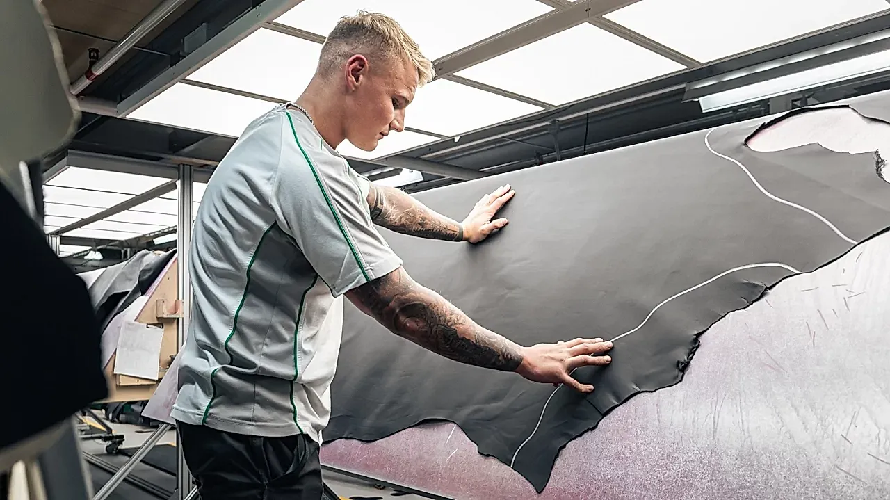 Автомобильные ассоциации: Bentley, Chevrolet и Nissan