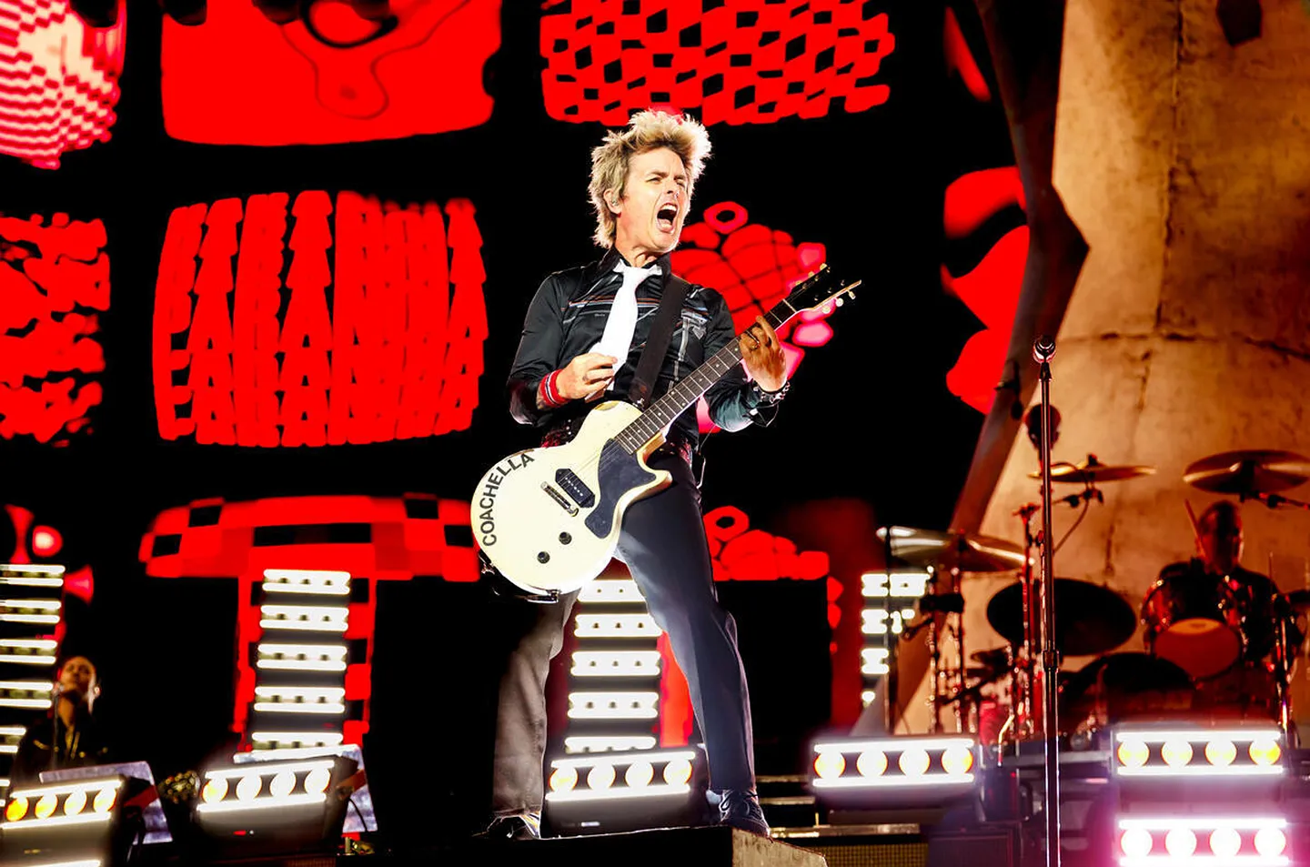 Словесные бои на Coachella: Билли Джо против Чарли Барашка