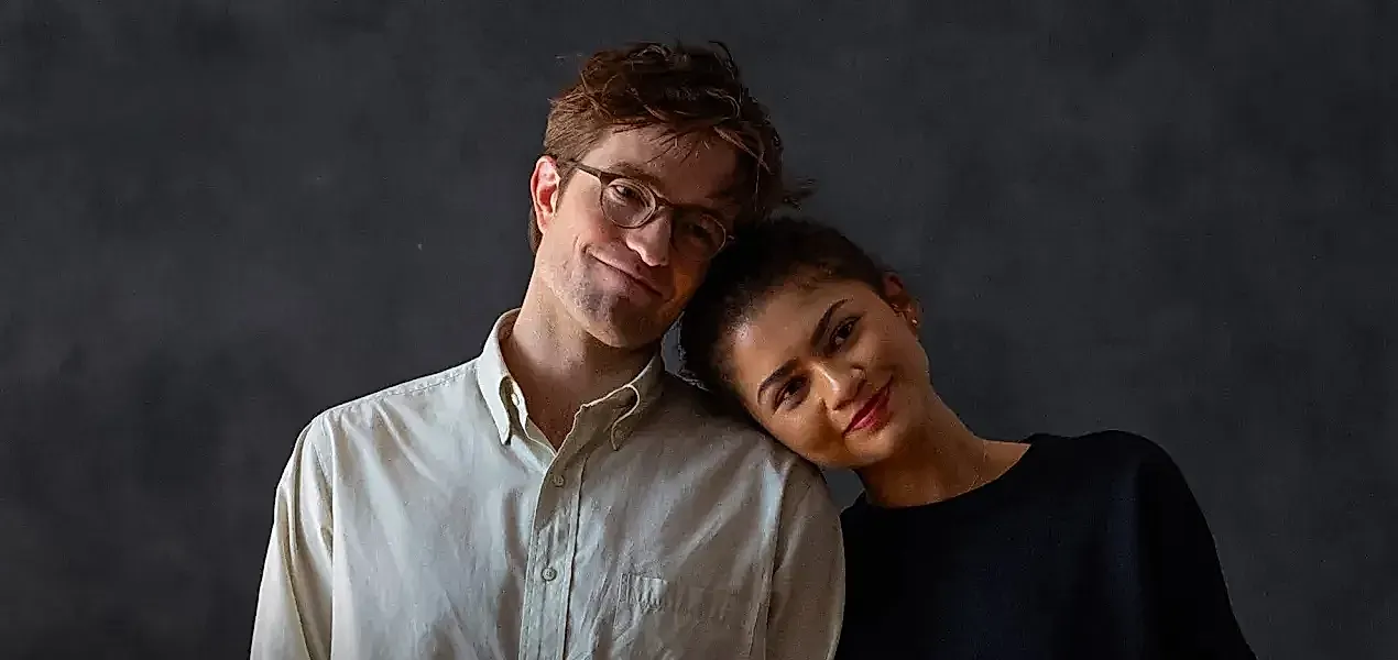 Роберт Паттинсон и Zendaya в самой странной романтической комедии года