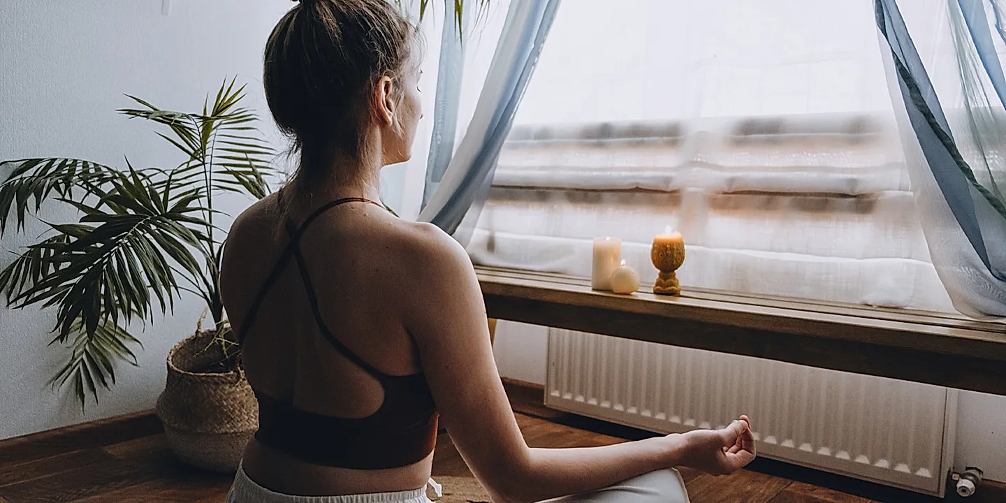 Медитация и быстрые глаза