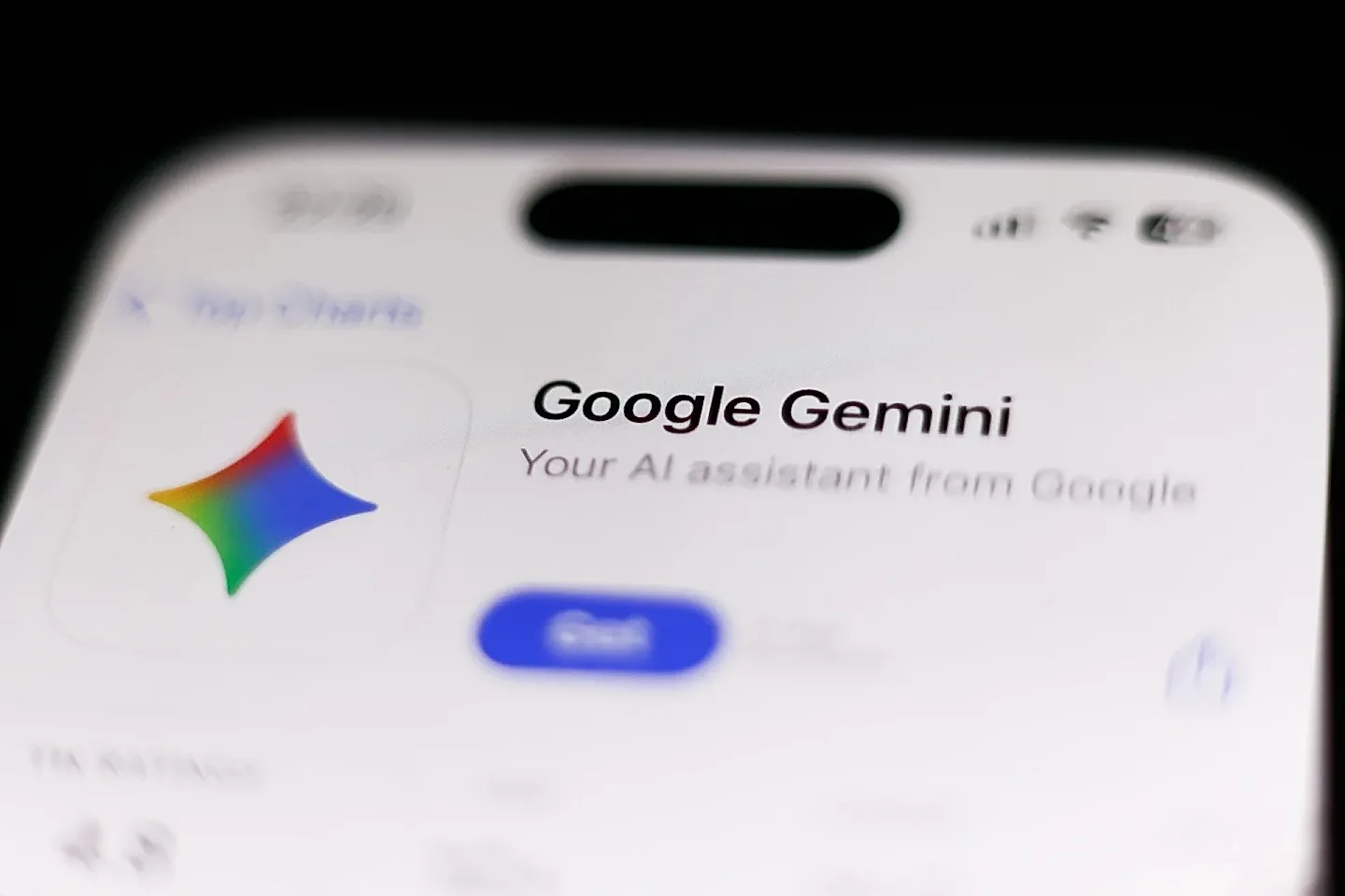 Google ограничивает Gemini для подростков