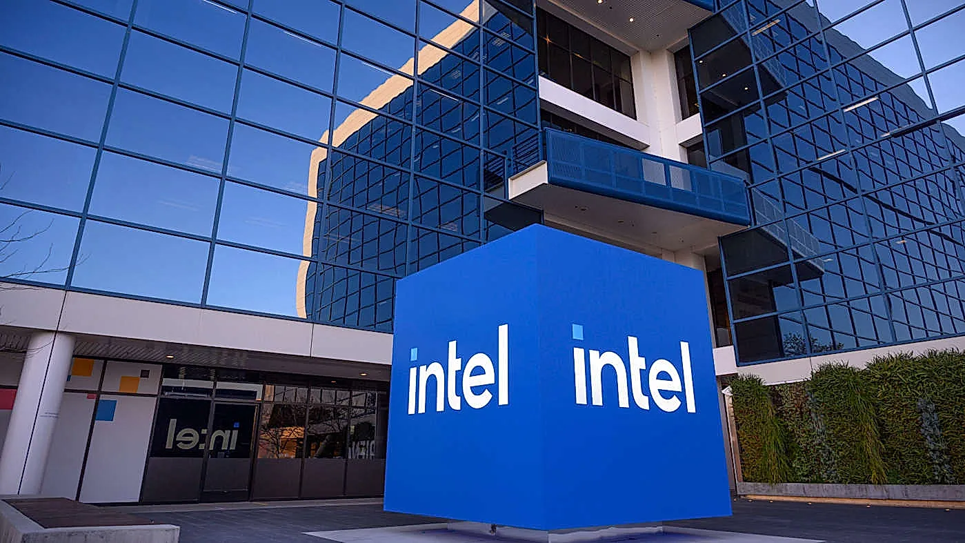 Intel вступает в Terafab