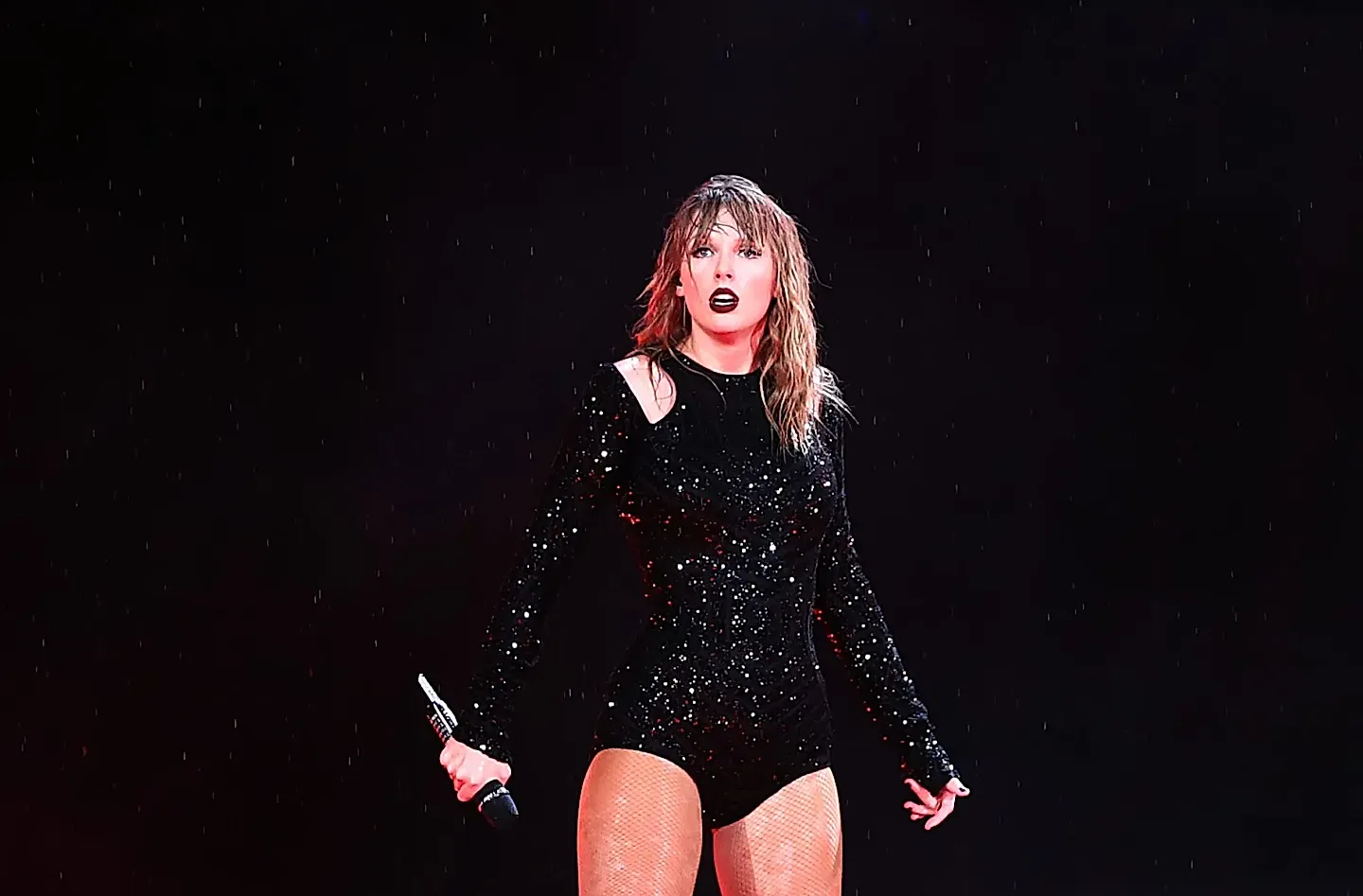 Как Taylor Swift стала теневым соавтором триллера Mother Mary