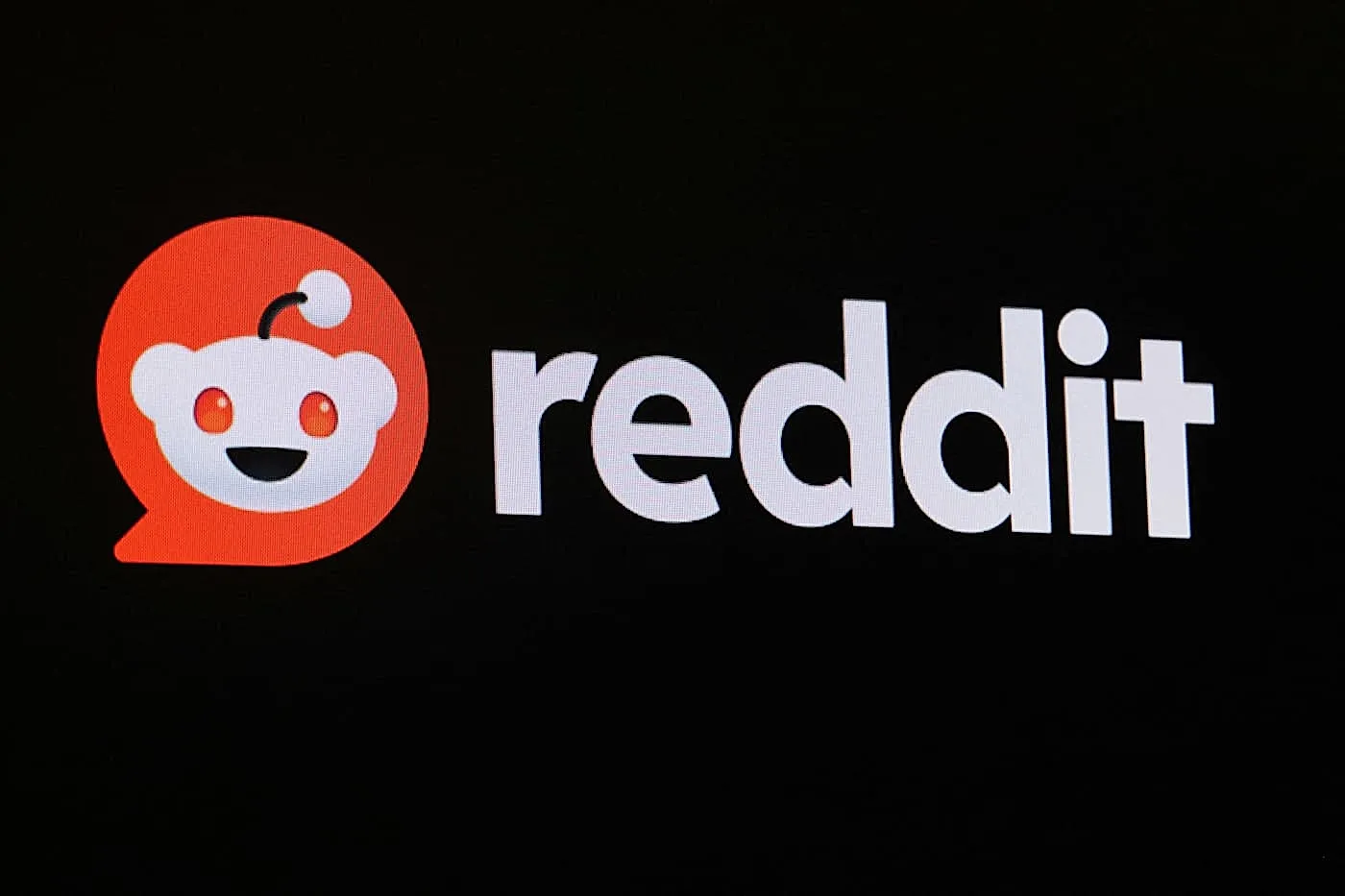 Гранджюри против Reddit: ICE требует выдать критика