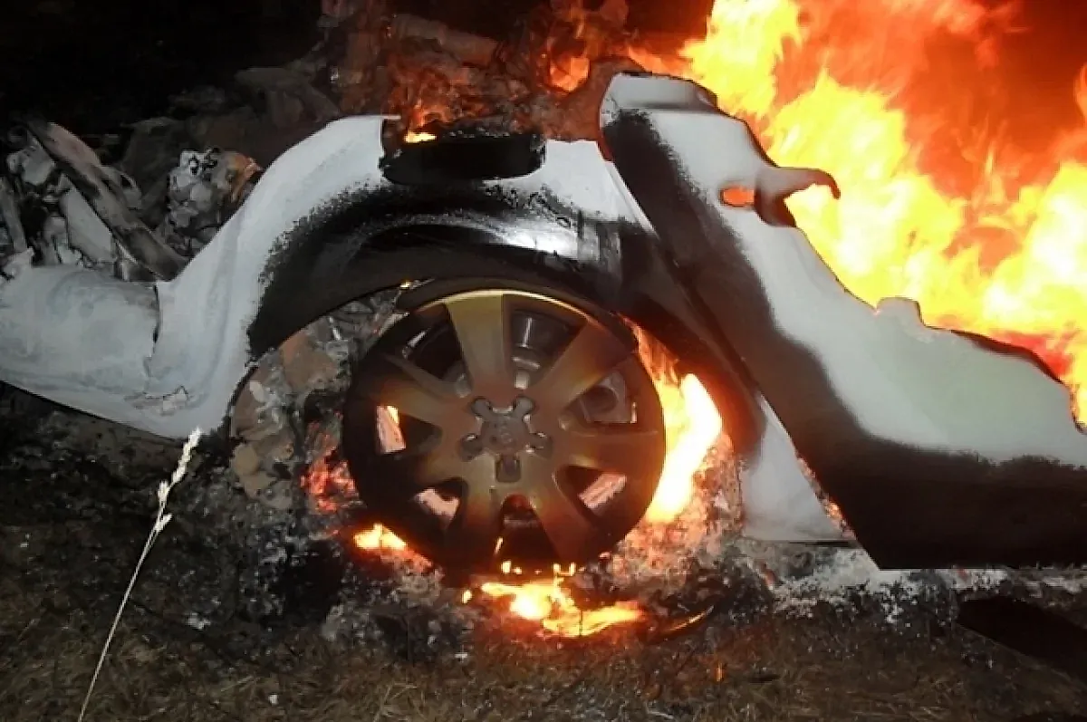 Как выжить в горящей машине