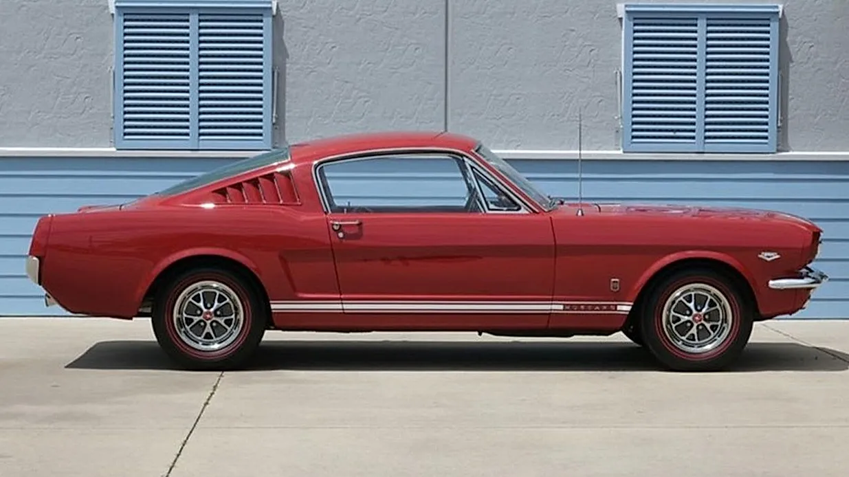 62 года Форду Mustang