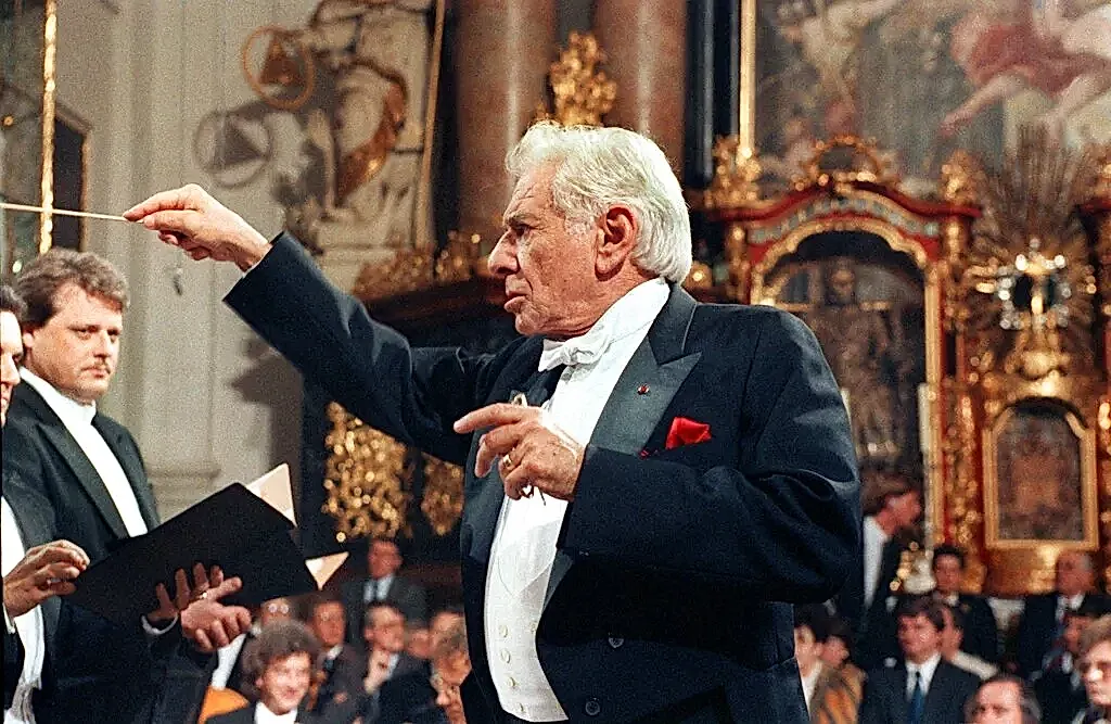 Маэстро за стеной