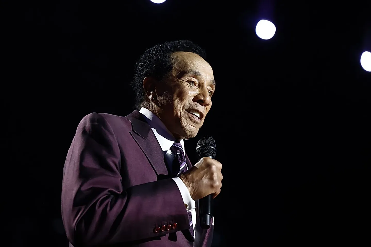Суд против Smokey Robinson
