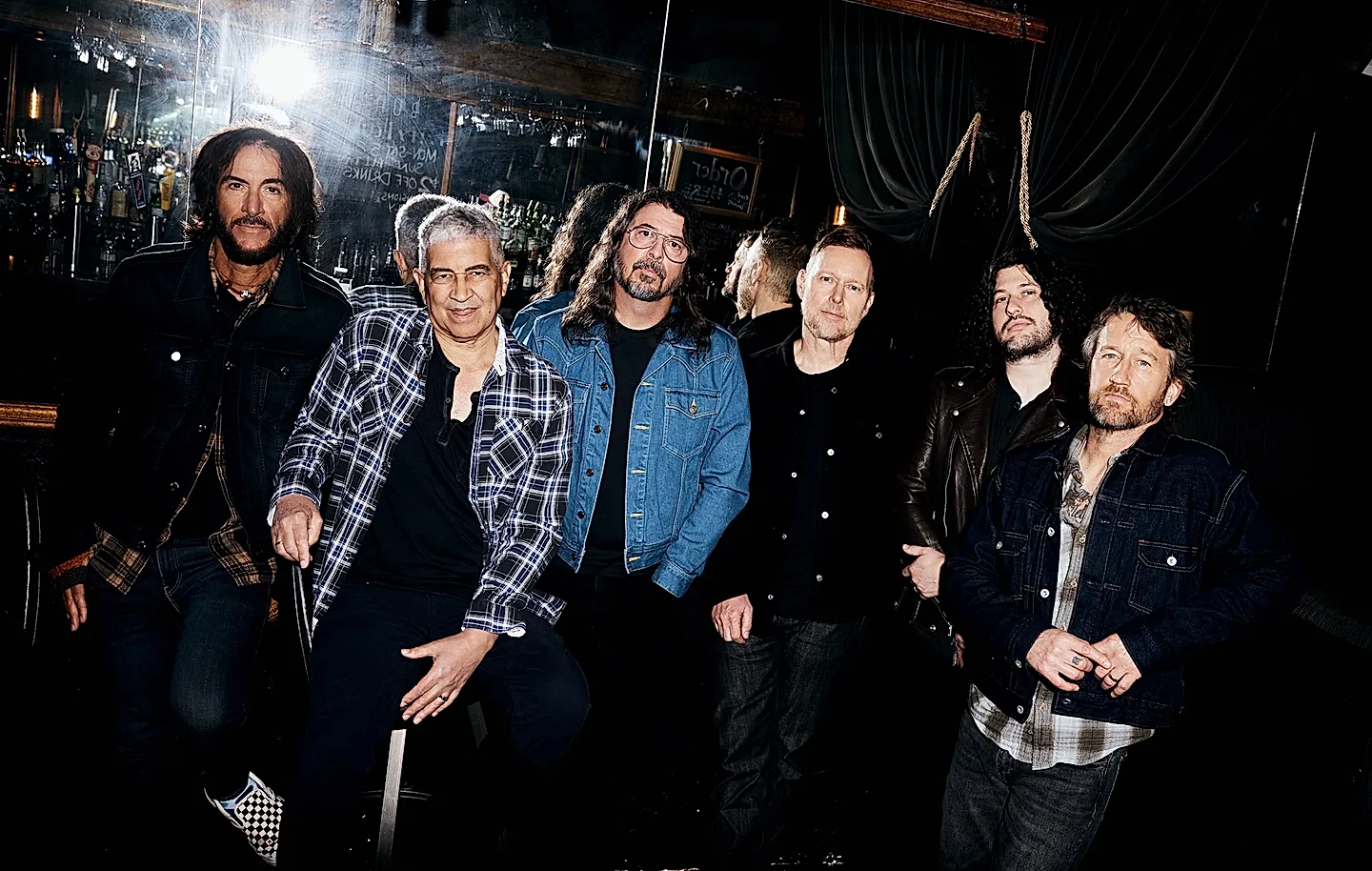 Foo Fighters возвращаются к сырой силе