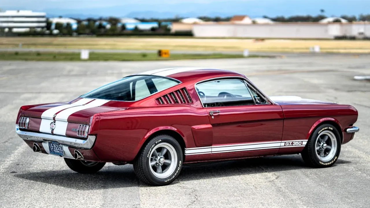Реплика Ford Mustang GT350 1966 года: кошмар автолюбителя или сокровище?