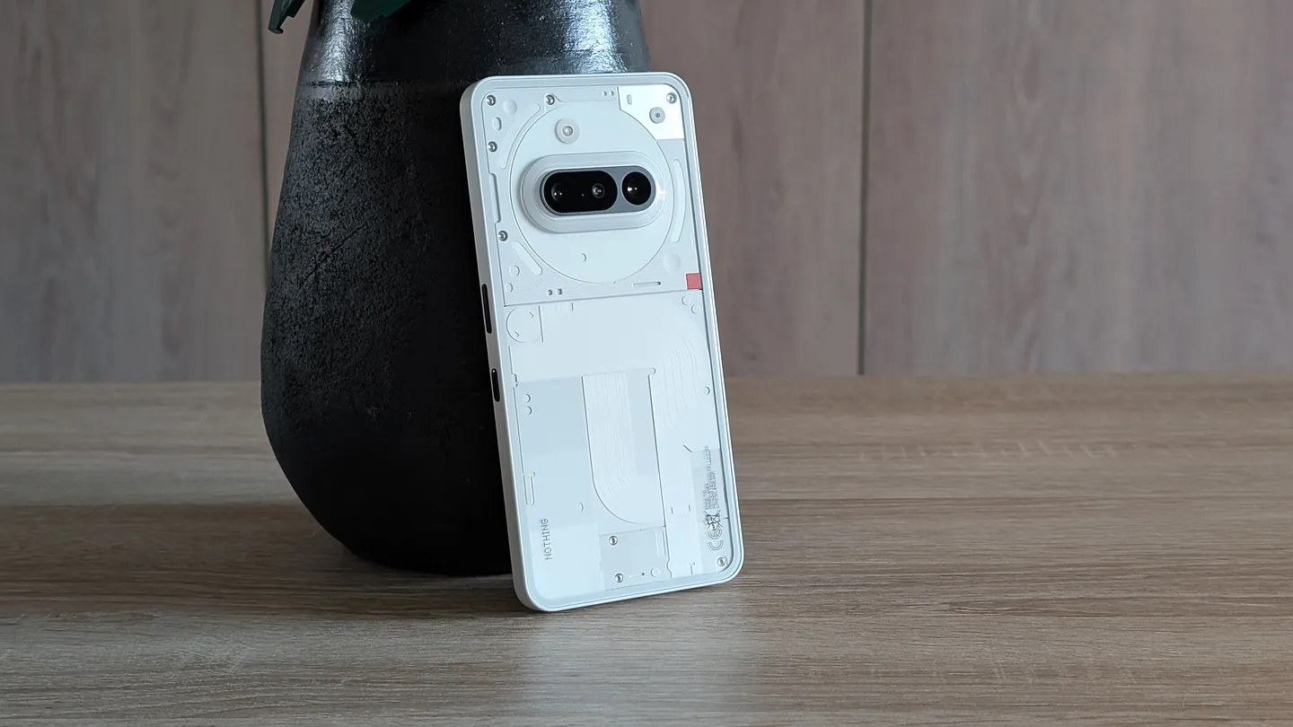 Nothing Phone 3: утечки и жаркие ожидания
