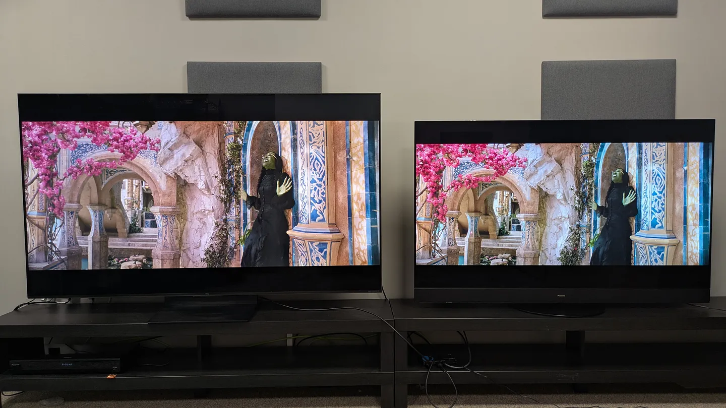 Сражение технологий: мини-LED против OLED – кто же победит?