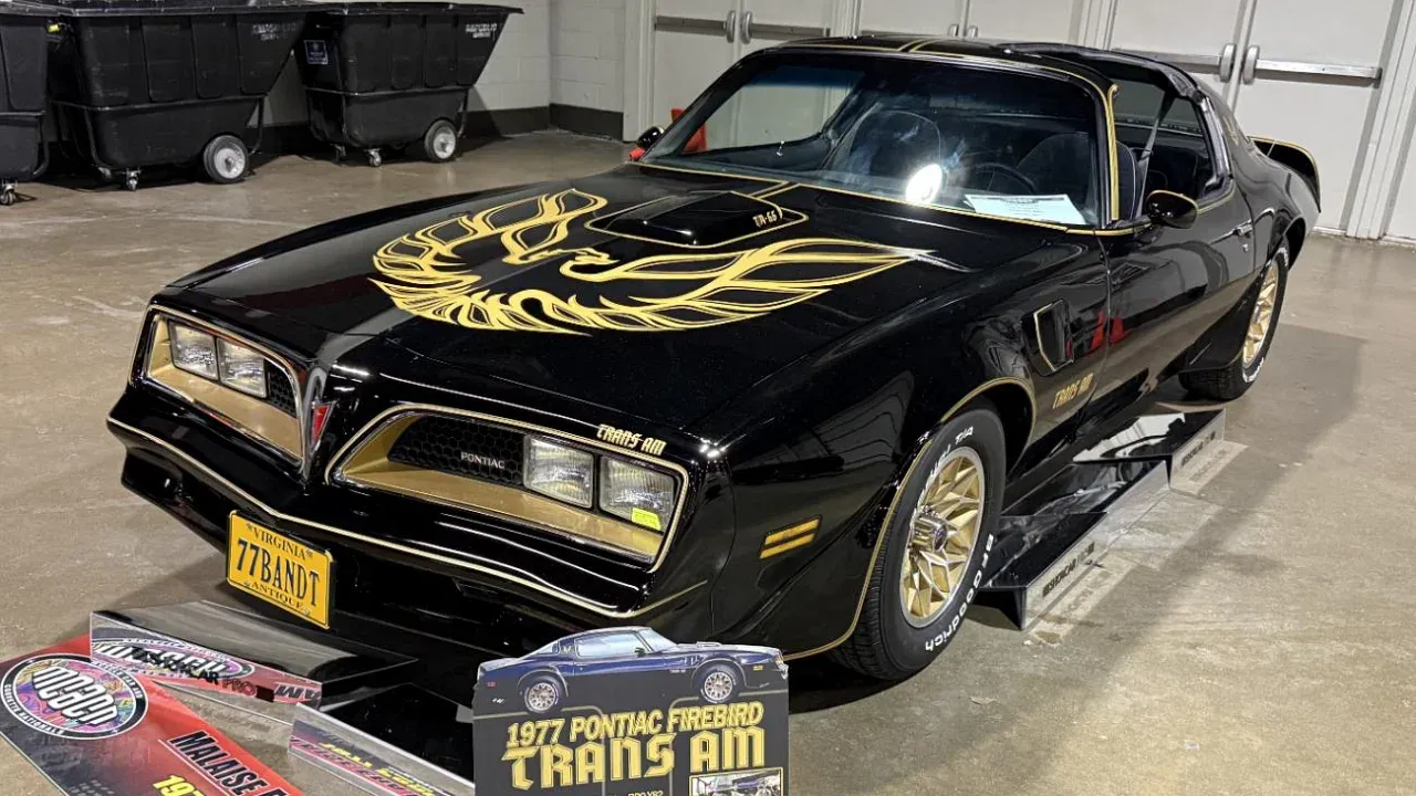 Воскрешение "Крикающего Цыпленка" Pontiac: Куда катится мир?