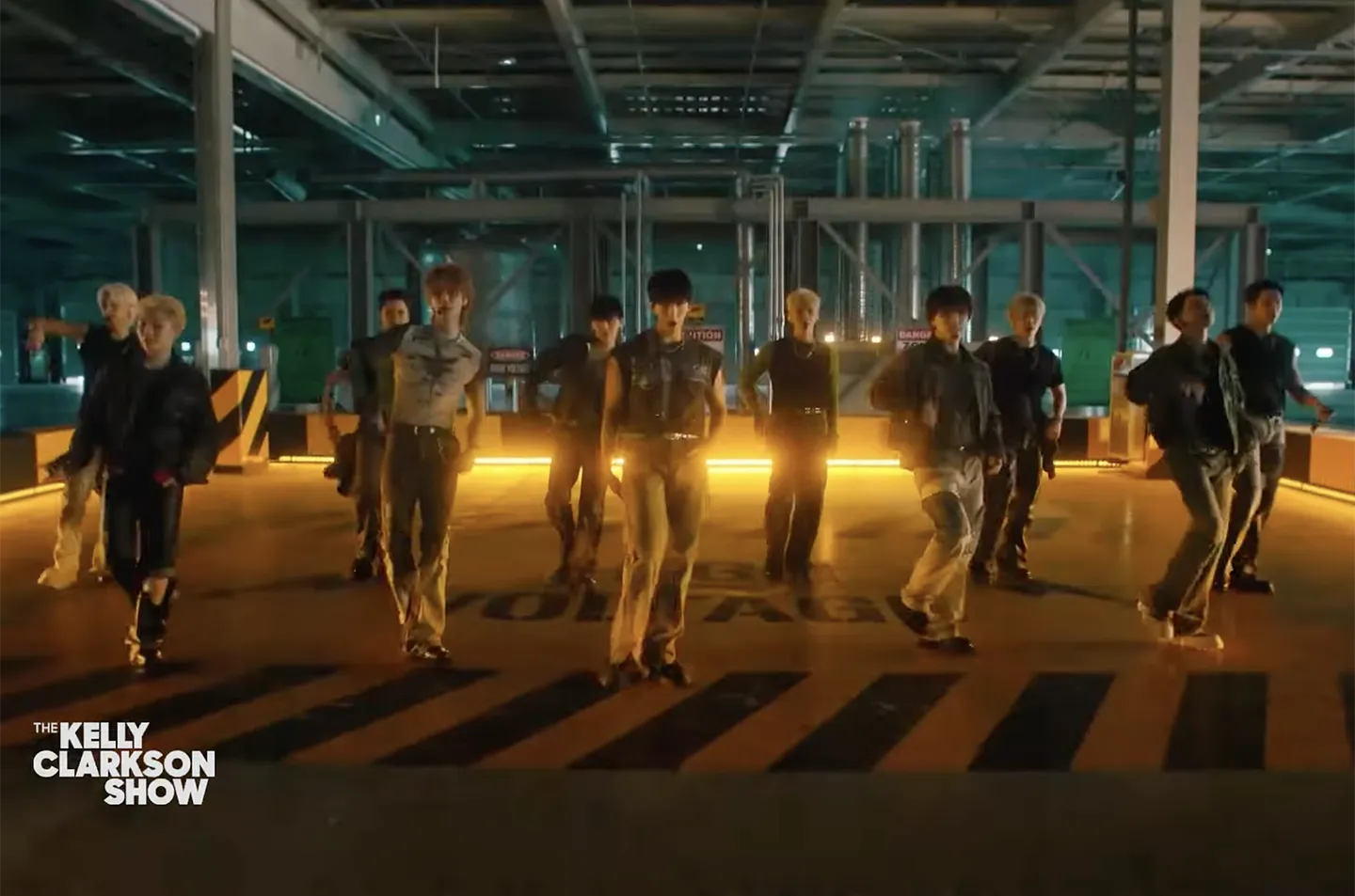 SEVENTEEN снова зажигают на "Шоу Келли Клаксона"