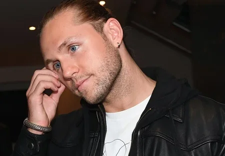 Семейная драма Влада Соколовского: угрозы, травля и подозрения фан-клуба