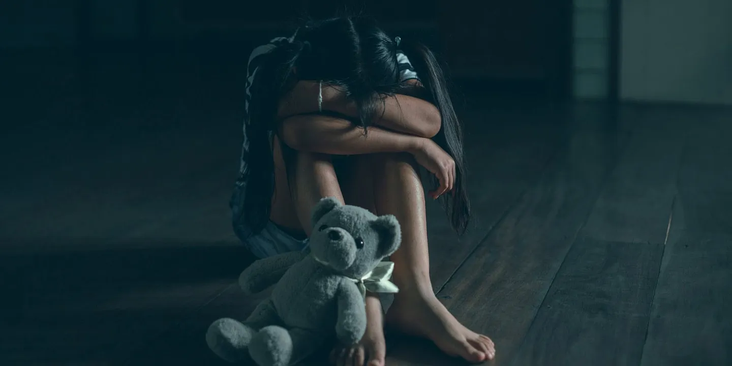 Темные стороны детства: как плохой опыт формирует личность