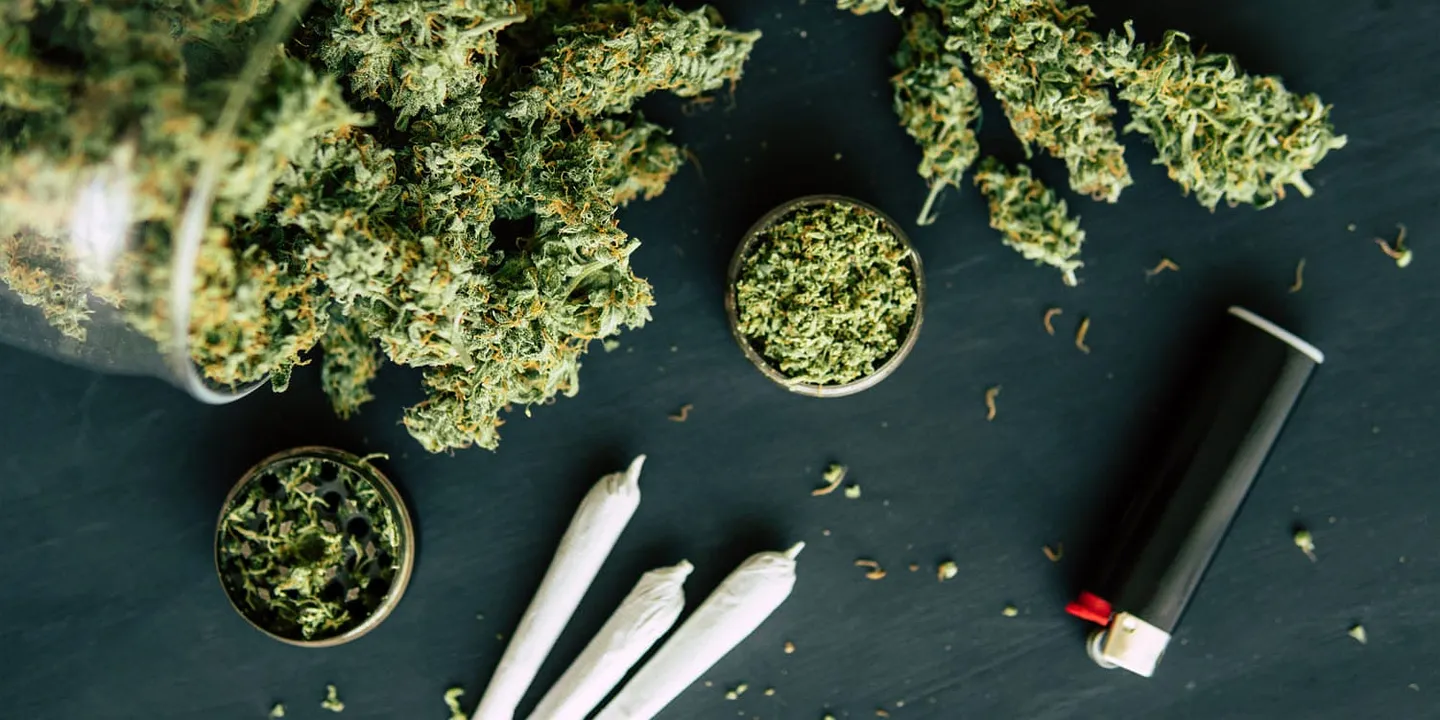 Употребление каннабиса среди подростков связано с увеличением числа психотических переживаний