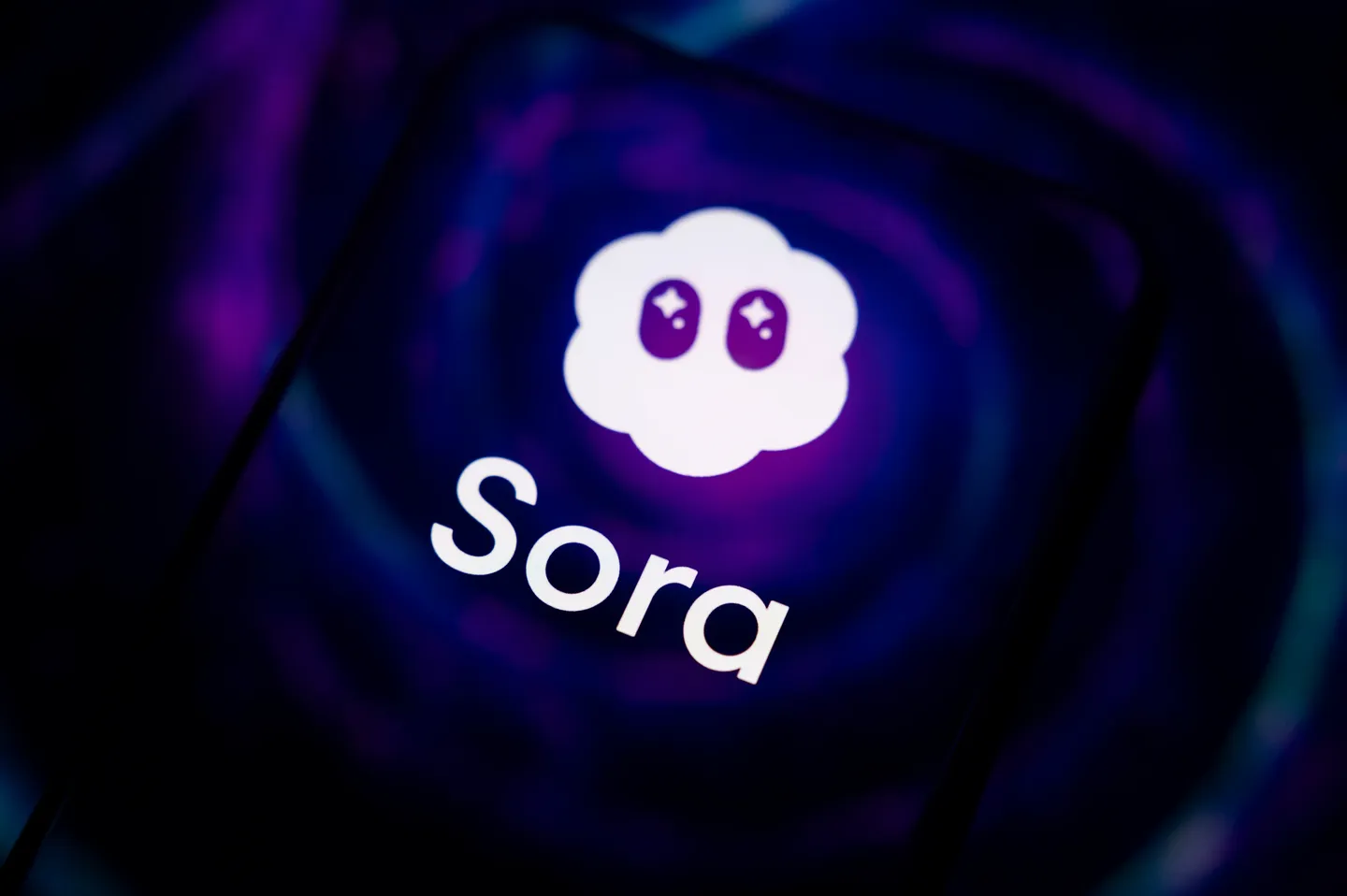 OpenAI выпускает Sora на Android
