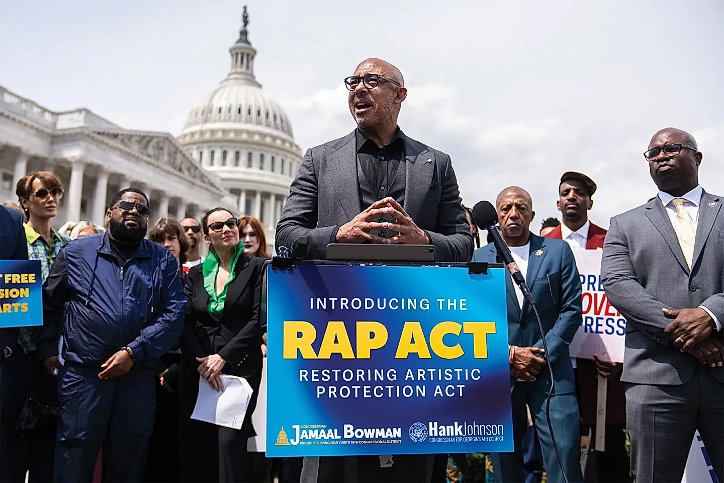 Рыцари музыкальной справедливости: кто защищает артистов?